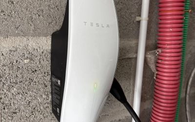 Borne de recharge 7.4kW Tesla